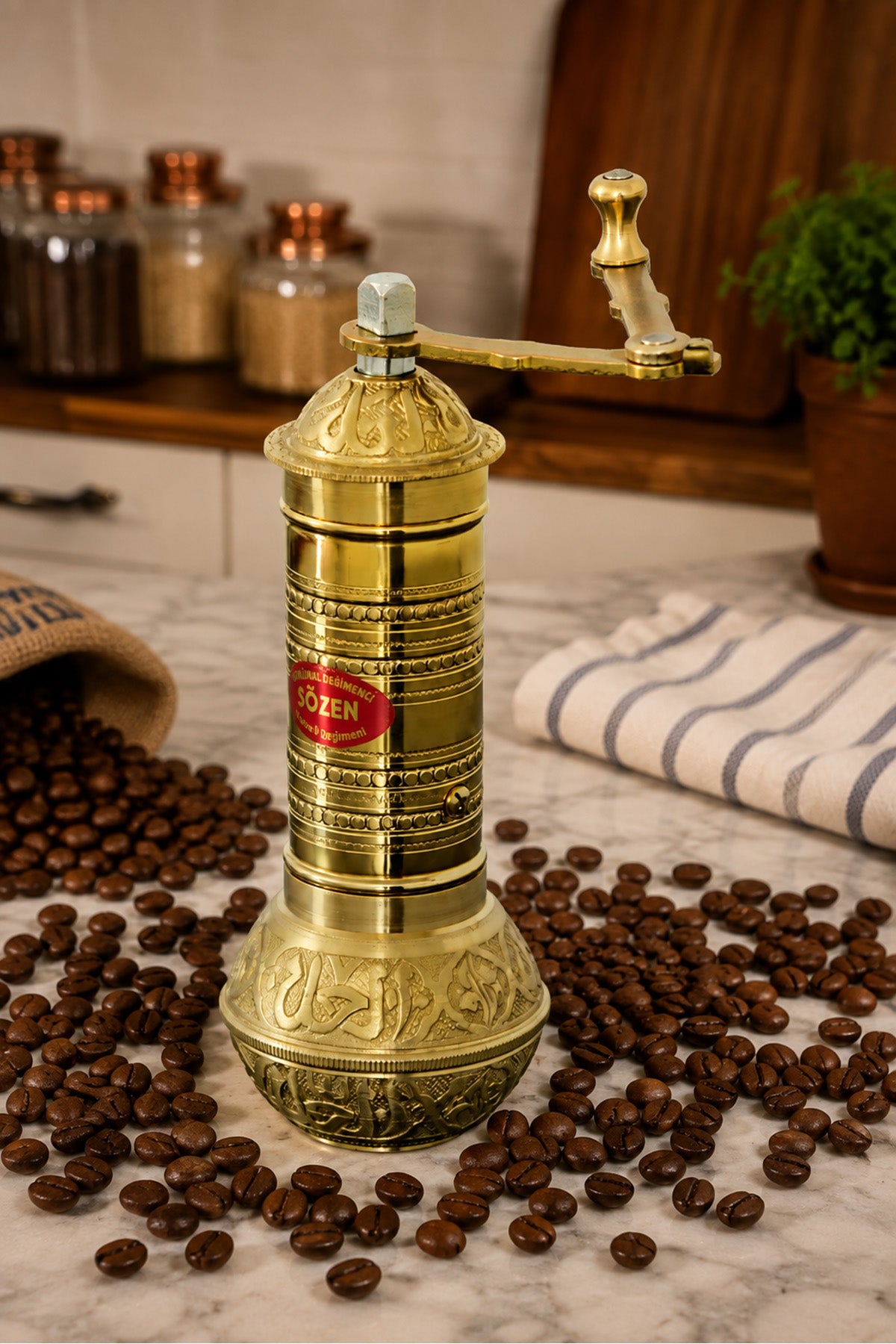 Sozen Hand-Hammered Brass Coffee Grinder – 19 cm - 7,5 Inch
